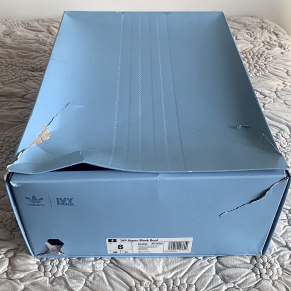 Super sleek boot, Ivy “Icy” Park X Adidas colletion. - Picture 6 of 6